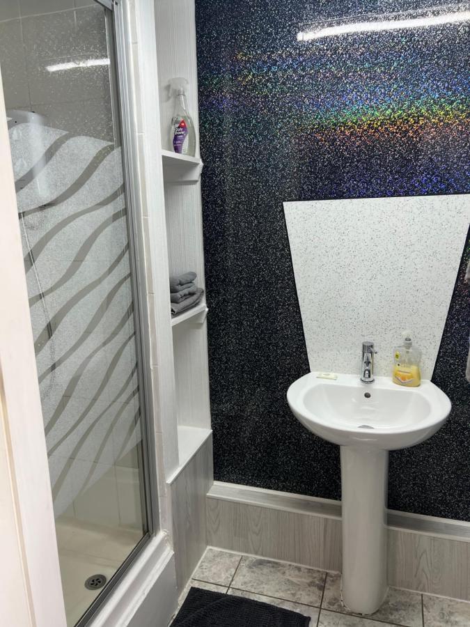 Mccoinnich Rooms Dundee Luaran gambar