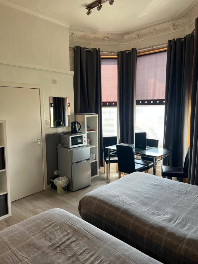 Mccoinnich Rooms Dundee Luaran gambar